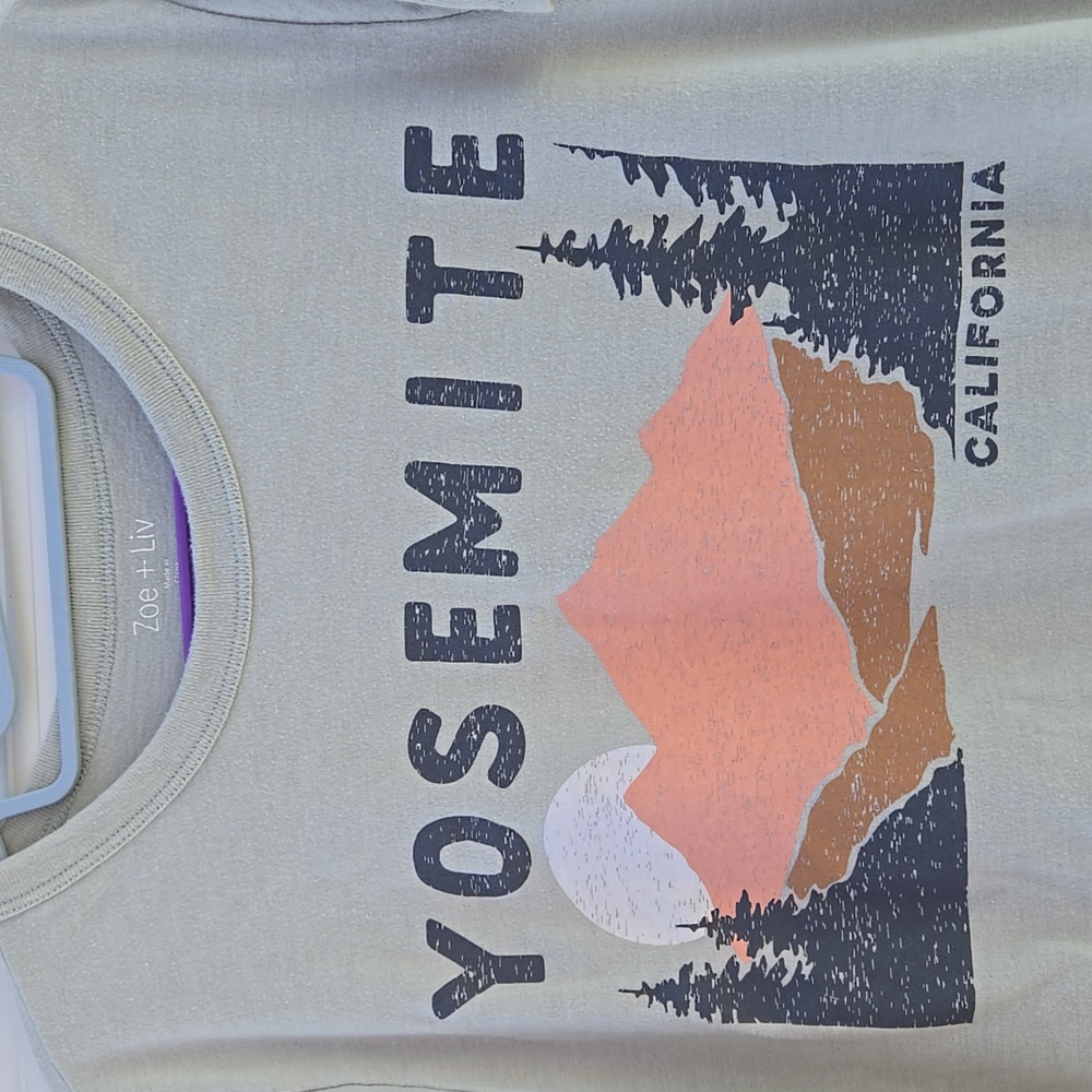 Zoe + Liv Yosemite California T-shirt sz L cotton polyester tree Nature Park Nat